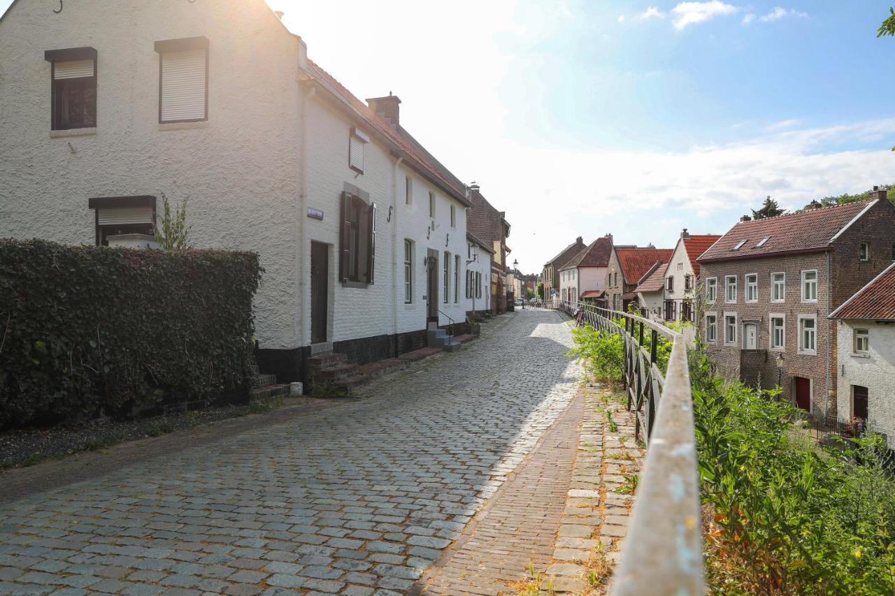 B&B Bie Janssen Elsloo  エクステリア 写真